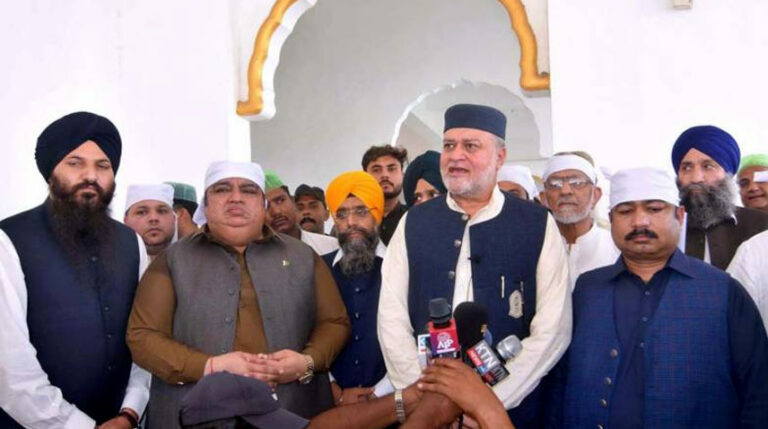 NA standing committee delegation visits Kartarpur