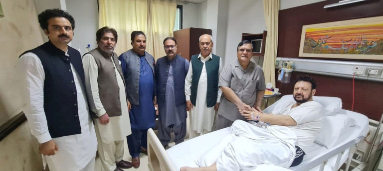 zafarbukhtawariwithgbcm