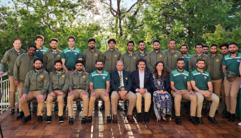 cricketteamwithhighcommissioner