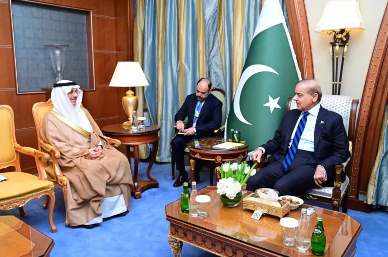 Riyadh - President of Islamic Development Bank Dr Muhammad Sulaiman Al Jasser calls on PM Muhammad Shehbaz Sharif - 28 Apr 2024