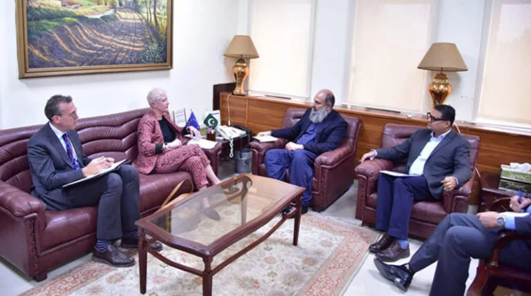 EU Envoy, Commerce Minister discuss trade ties