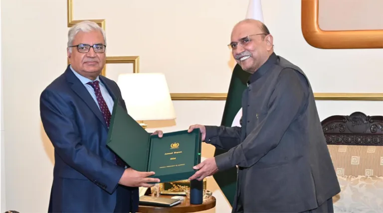 Federal Ombudsman presents institution’s report to President