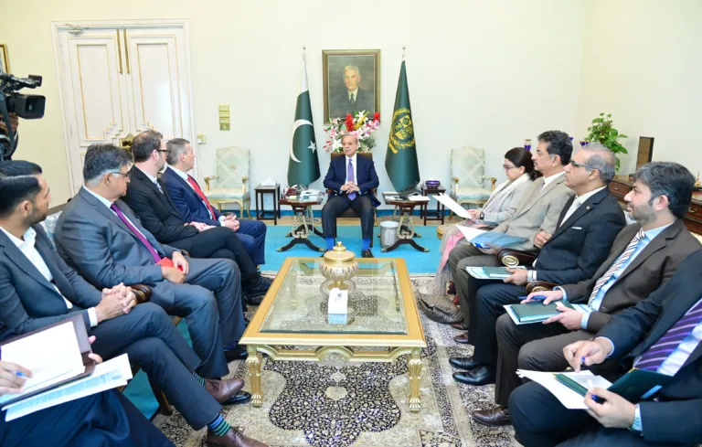 PM invites Afiniti to set-up world-class call center in Pakistan