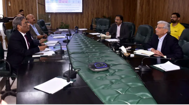 Tanveer vows to strengthen cotton sector for sustainable growth