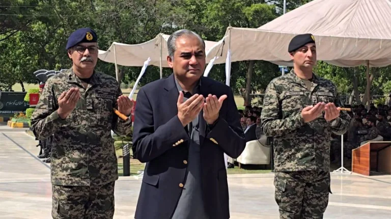 Interior Minister visits Pakistan Rangers Punjab Headquarters