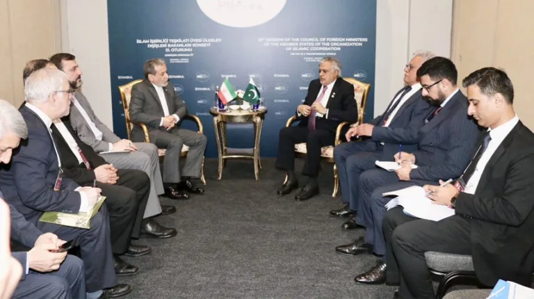 DPM reaffirms Pakistan's unwavering support for Iran