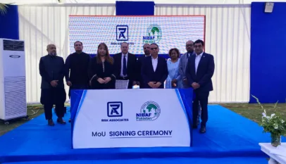 Co-CEO of NIBAF-Pakistan Ms. Lubna Malik and CEO of Risk Associates Mr. Aftab Rizvi on the occasion of signing ceremony of an MoU between NIBAF-Pakistan and Risk Associates. Senior officers from both the organizations are also present.