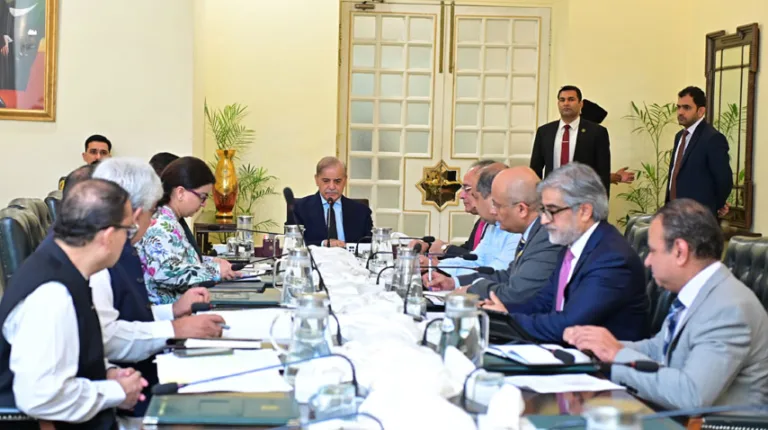 PM forms committee to promote Cashless Economy, Digitization