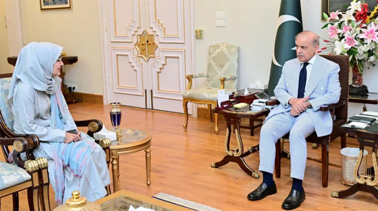 Fowzia Siddiqui meet primeminister