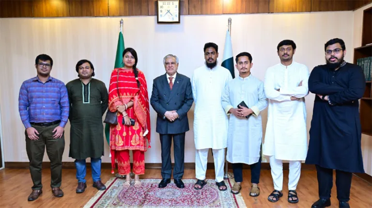 Dar stresses stronger Pak-Bangladesh youth engagement