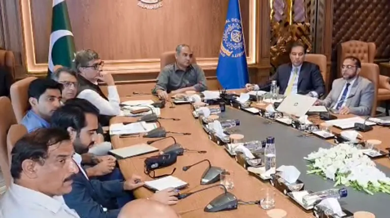 Mohsin orders complete removal of encroachments in ICT