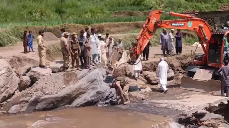 Pakistan Army continues relief operation in flood-hit areas of KP