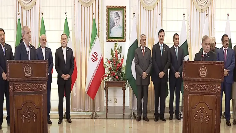 Pakistan, Iran agree to boost bilateral trade to $10bn