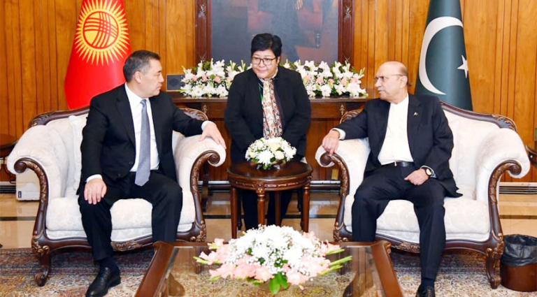 President offers Kyrgyzstan shortest route to Arabian Sea