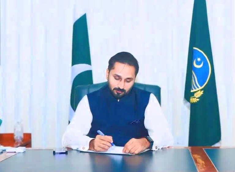 Assistant Commissioner Assures Early Repair of Water Filtration Plant in Noorpur Thal