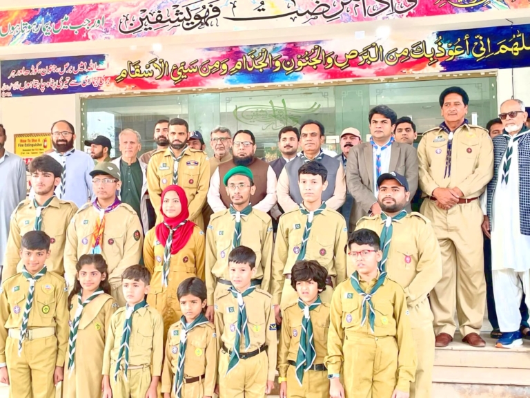 Commissioner, Deputy Commissioner Visit DHQ Hospital Sargodha on Eid