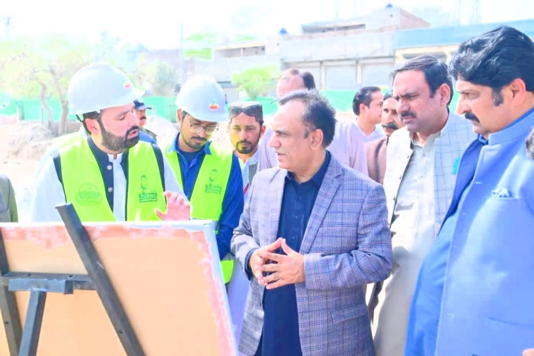 Commissioner Reviews Proposed Sub-Campus Site of University of Sargodha in Silanwali
