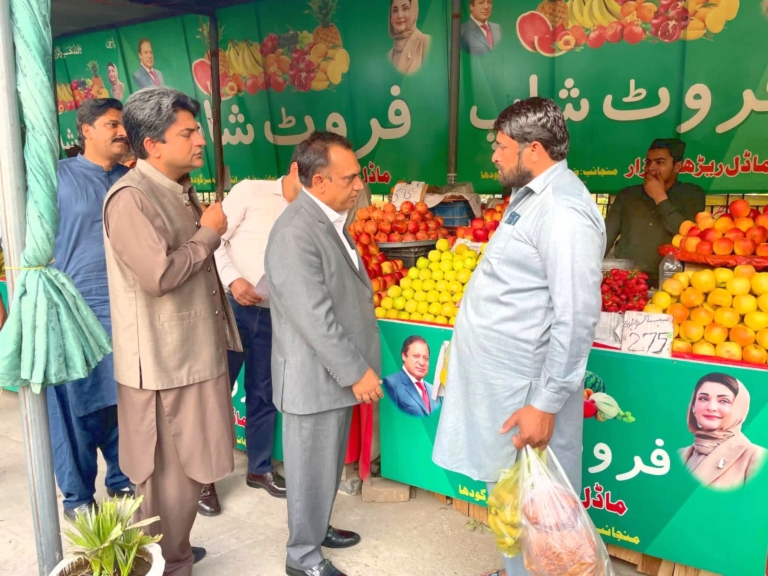 Commissioner Reviews Ramadan Relief Initiatives in Sargodha