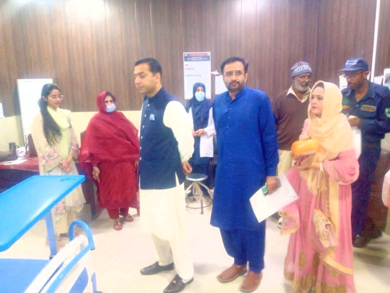 Deputy Commissioner Khushab Visits DHQ Hospital on Eid-ul-Fitr