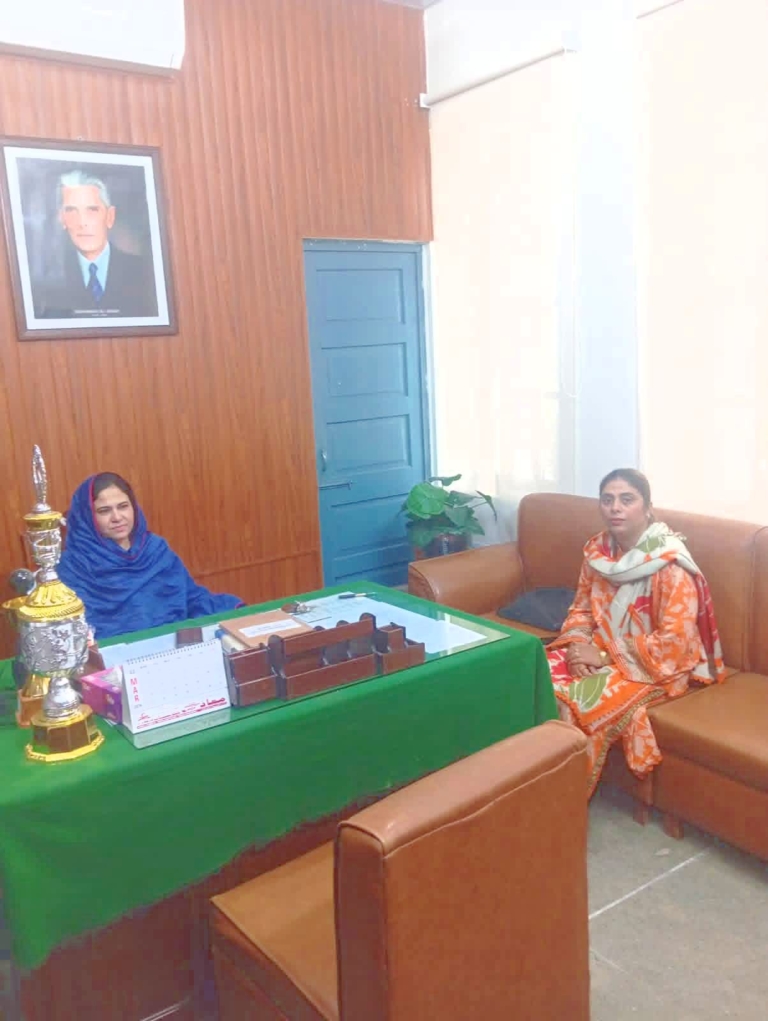 Dr. Iram Iqbal, Deputy Director of Colleges Khushab, visit Govt. Graduate College for Women, Khushab
