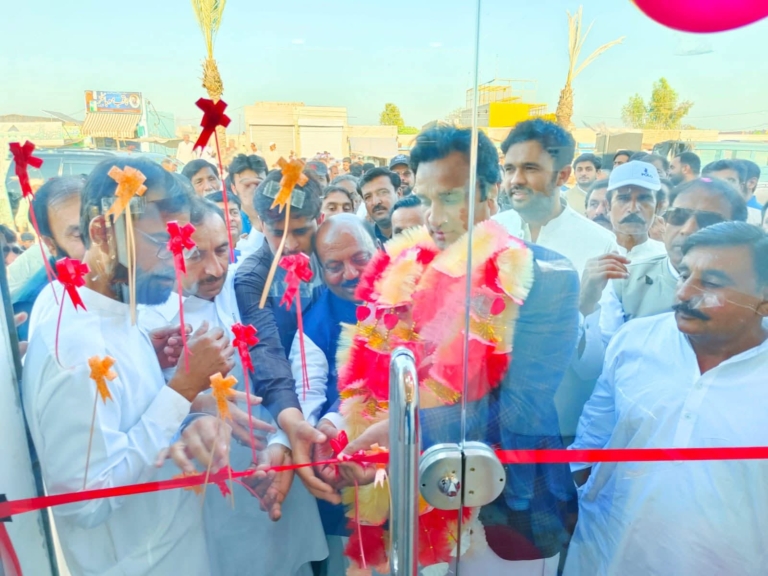 MNA Engineer Malik Gul Asghar Khan Baghoor Inaugurates Mobile Repairing Lab in Adhi Kot