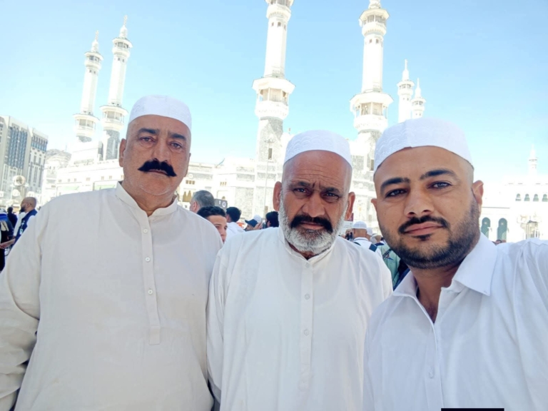Malik Ahsan Qadir Majoka, Malik Ejaz Hussain Burhan, and Malik Muhammad Hassan Gajna umrah