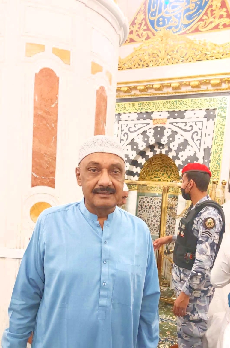 Senior Journalist Arshad Bhutta Performs Umrah
