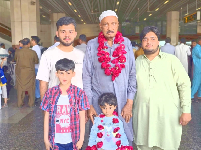 Warm Welcome Accorded to Senior Journalist Muhammad Arshad Bhutta on Return from Umrah