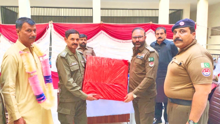 Farewell Ceremony Held in Honor of Retiring Police Officers in Sargodha