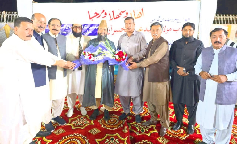 Maulana Abdul Khabir Azad Visits Khushab; Urges Muslim Unity at Grand Dinner Reception
